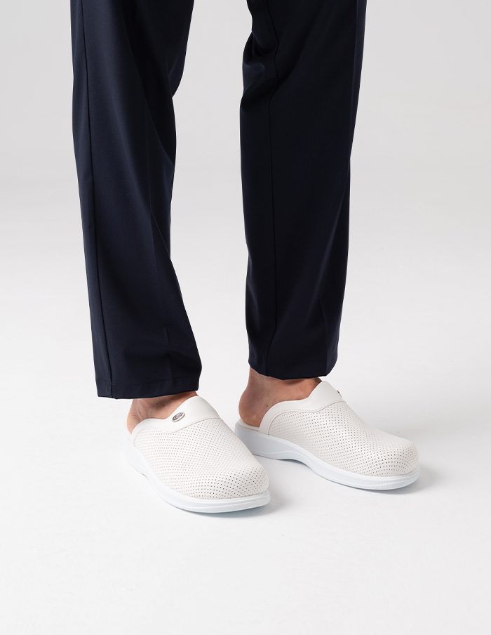 Classic orthopedic clogs - White